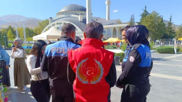 Emniyetten Üniversite Öğrencilerine Güvenli Yaşam Eğitimi