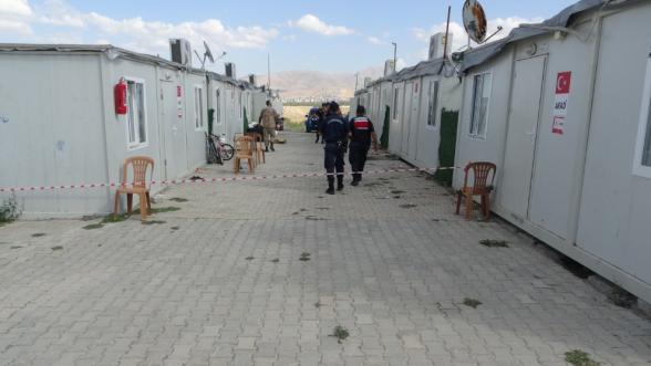 KONTEYNER KENTTE SİLAHLI KAVGA: BİR KİŞİ YARALANDI, ŞÜPHELİ KAÇTI