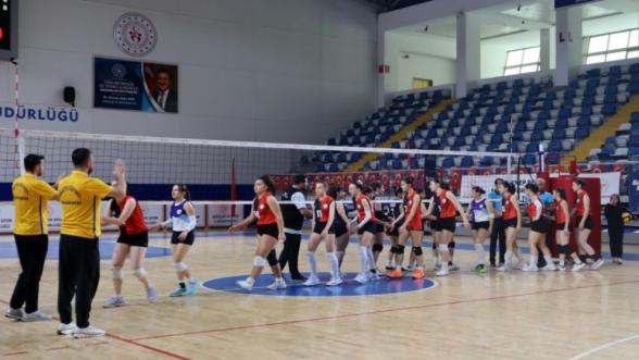 Malatya Voleybol, Şırnak'ı 3-0'la Geçti