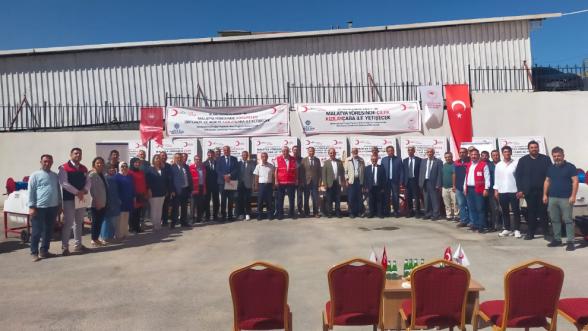 Malatya'da 5 İlçeye 5 adet sedde makinesi ve 5 adet pülverizatör verildi