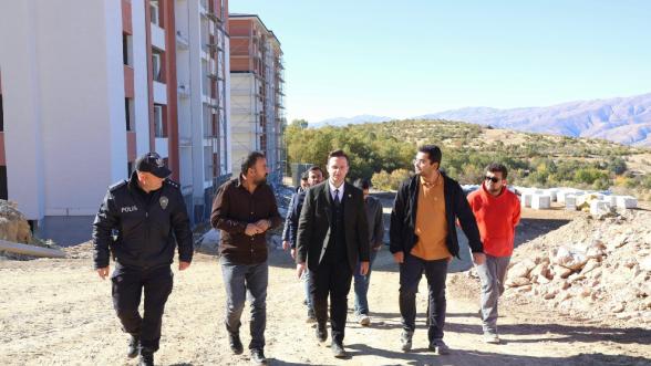 “TOKİ Projelerini Yakından Takip Ediyoruz, Zamanında Bitecek.”