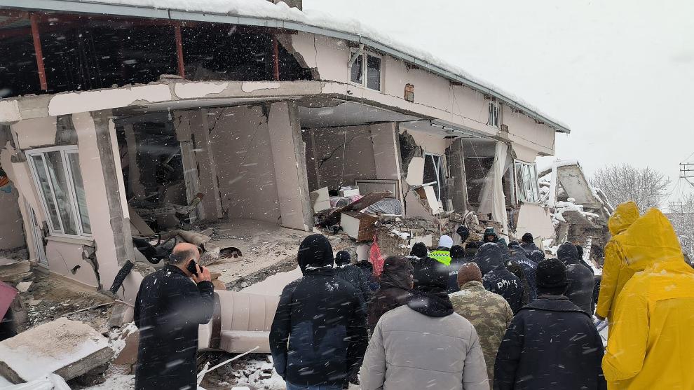 6 Şubat'ın Görünmeyen Yükü: Gazeteciler Sahadan Panik Atakla Döndü