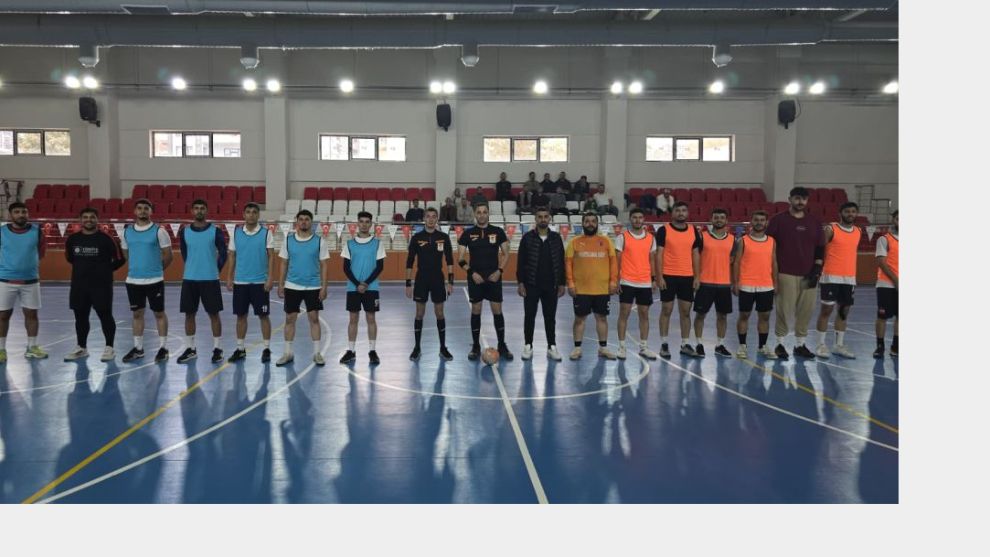 Dinamo Tecde, Cumhuriyet Kupası'nı Kaldırdı