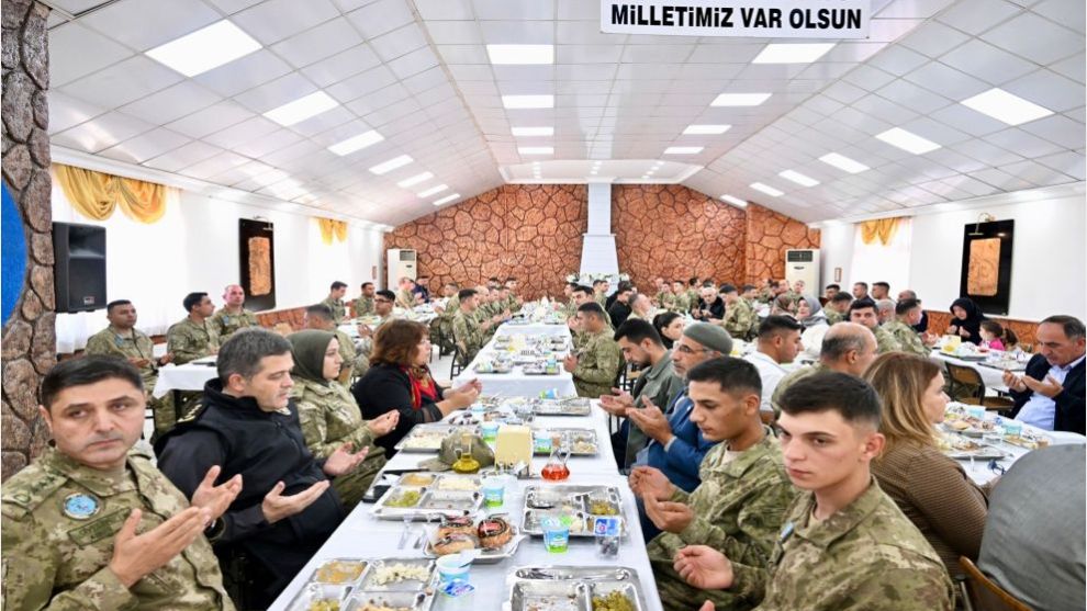 Malatya Protokolü Askeri Kışlada Bir Araya Geldi: Şehit Aileleri Onurlandırıldı