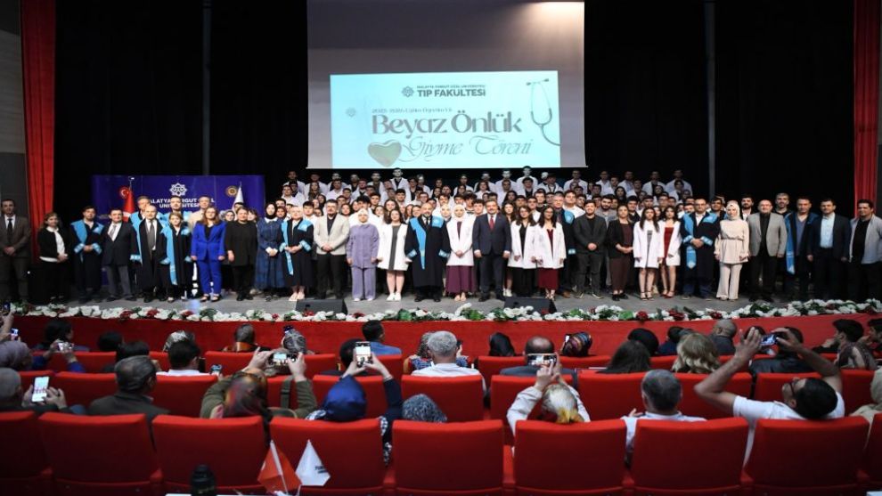 MTÜ'de Tıp Öğrencileri Hekimliğe İlk Adımlarını Attı
