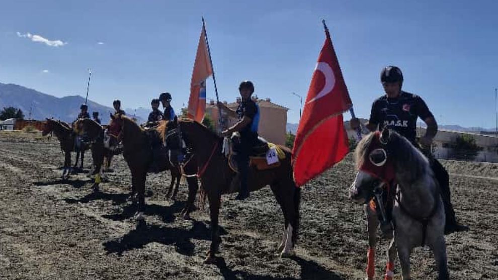 Yazıhan Atlı Cirit Yarı Finalde Yarışacak