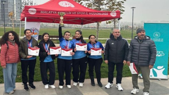 380 Sporcu Pusula ve Haritayla Şampiyonluk İçin Yarıştı.