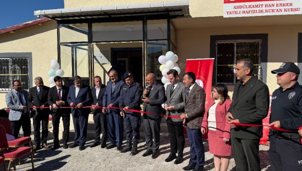 Abdülhamid Han Yatılı Erkek Hafızlık Kursu Pütürge'de Faaliyete Başladı.