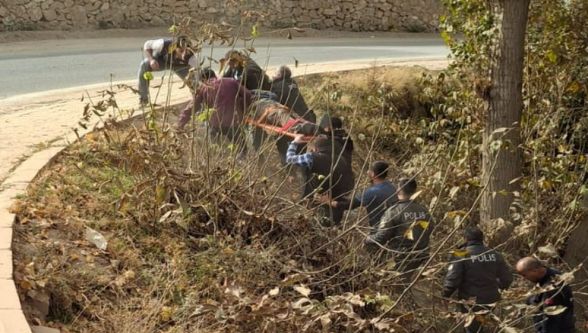 Malatya'da Korkutan Kaza: Minibüs Şarampole Yuvarlandı