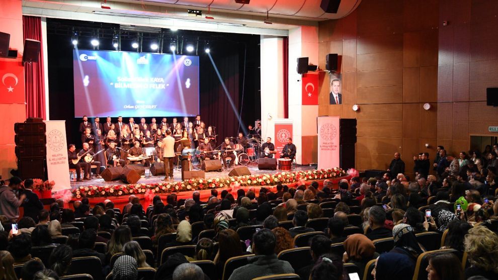 Öğretmenler Sahne Aldı!