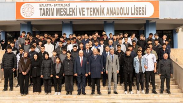 Başkan Er: “Çalıştım, okudum… Bir de 36 saat uyumadım!”