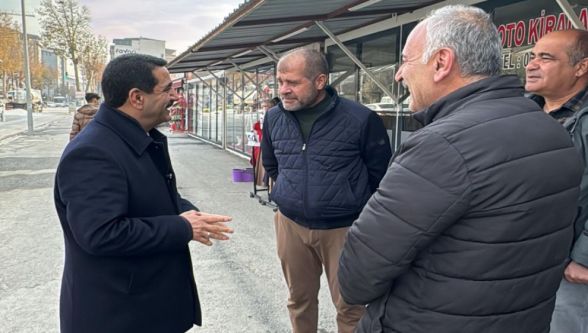 Başkan Taşkın Sahada Esnafla Bir Arada