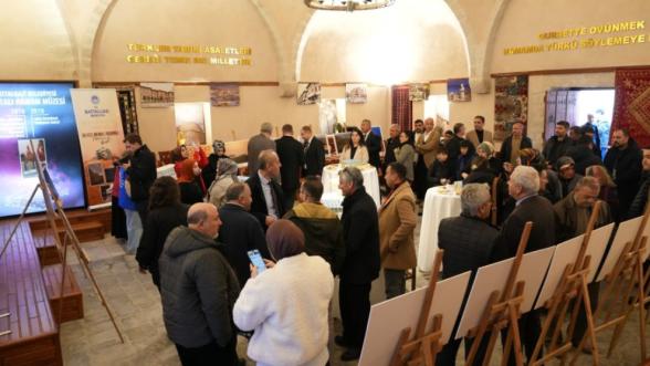 Battalgazi'nin Tarihi Dokusu Kadrajda: Tahtalı Hamam Müzesi'nde Sergi Açıldı