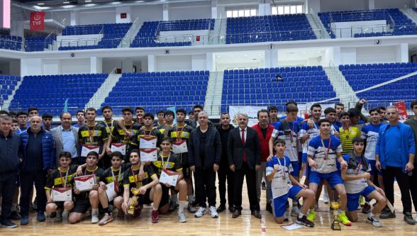 Malatya Spor Lisesi Voleybol Şampiyonu Oldu