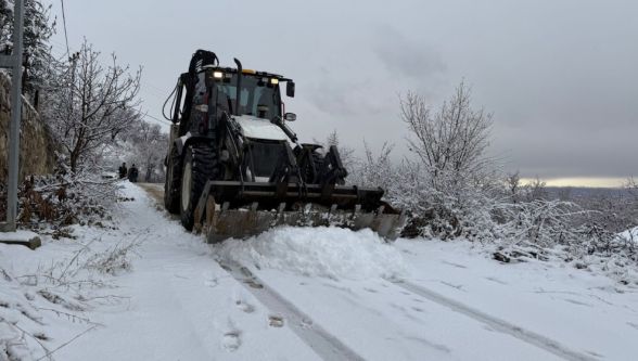 Yeşilyurt Belediyesi Karla Mücadelede Sahada