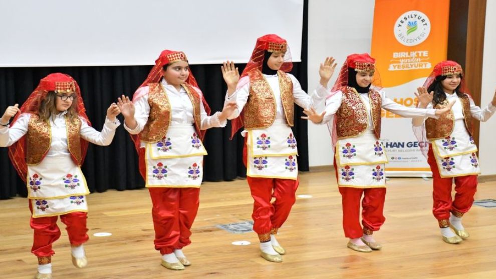 Yeşilyurt'ta Engeller Kalktı, Halaylar Çekildi!