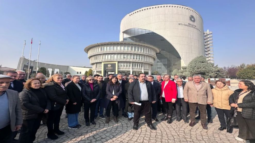 YİMPAŞ'A SUSPUS, KÜTÜPHANEYE ASLAN