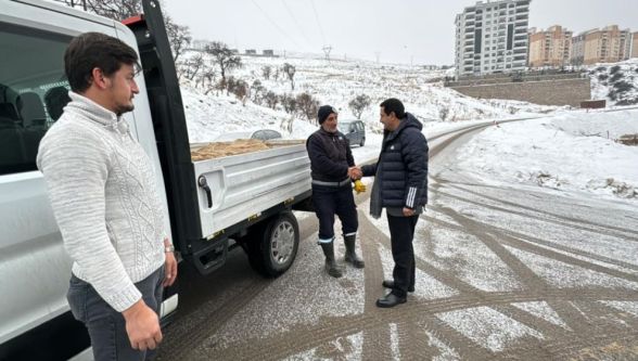 Başkan Taşkın Karla Mücadeleyi Sahada Denetledi