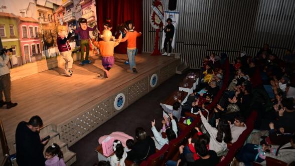 Çocuklar Ara Tatilde Rafadan Tayfa ile Buluştu