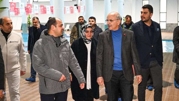 Malatya'da Depremde Hasar Alan Yaşam ve Spor Merkezi Yeniden Açıldı