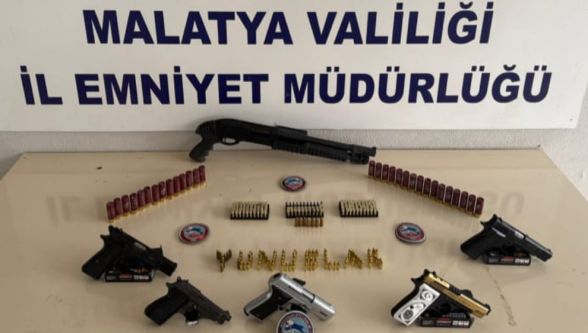 Malatya'da Ruhsatsız Silah Operasyonu: 2 Gözaltı
