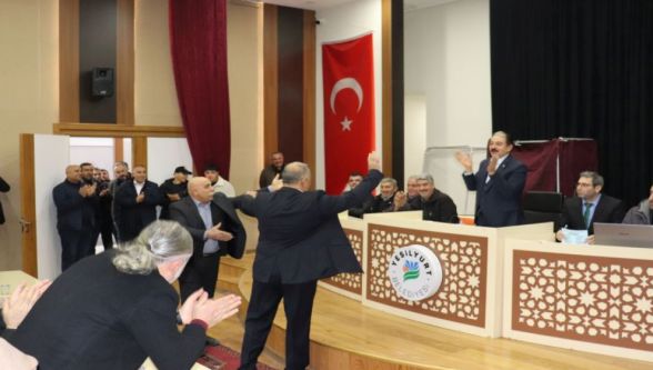 Yeşilyurt Şoförler Odasında Taner Kılınç Güven Tazeledi