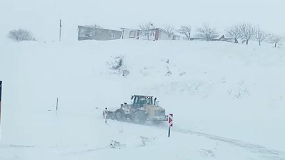Ekiplerin Azmi Can Kurtardı: Kar Engelini Aşan İyilik Hastaneye Ulaştı!