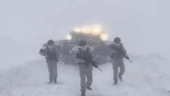Zorlu Kış Şartlarındaki Yamadağı Üssüne Hatice Teyze Desteği