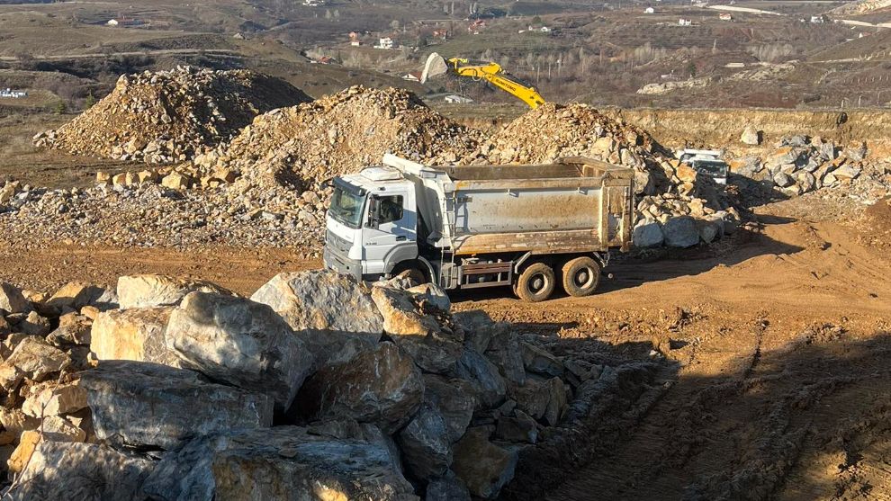 Hekimhan Atatürk İlkokulu Yeniden Yükseliyor: Temel Kazısı Başladı