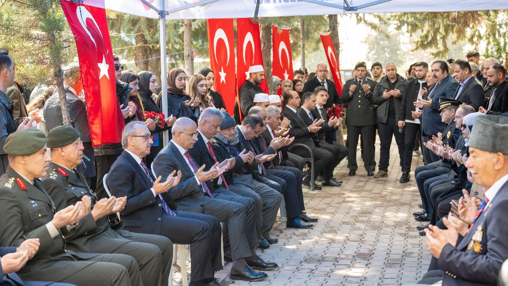 "Asırlara yayılan bir inancın, kararlılığın ve fedakarlığın hikayesidir"