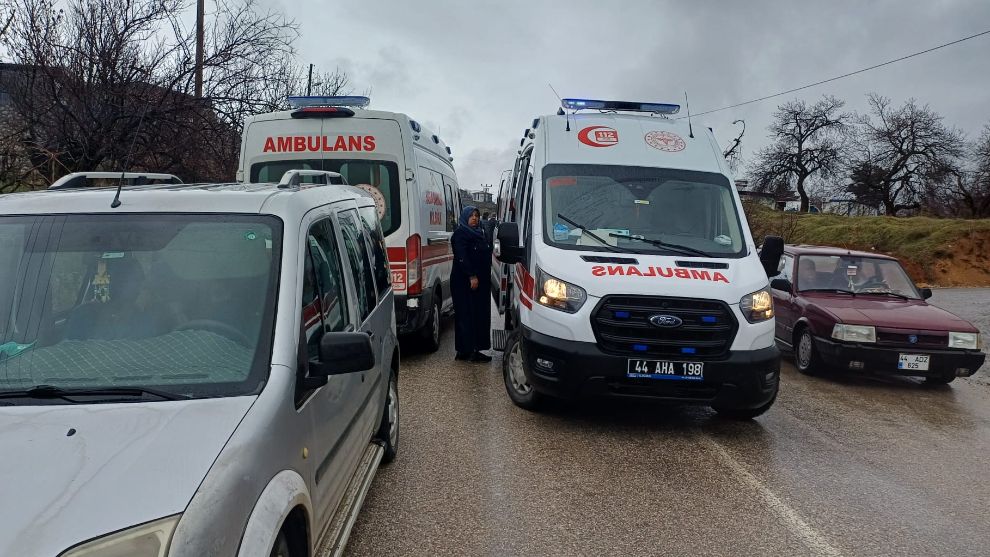 Malatya'da Zincirleme Kaza: 5 Araç Çarpıştı, 4 Yaralı