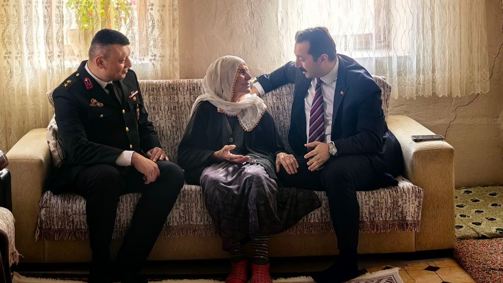 Malatya'daki 107 Yaşındaki Asırlık Çınara Ziyaret