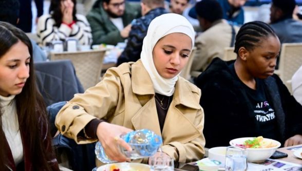 36 Farklı Ülke Yeşilyurt'ta Tek Masada Buluştu 
