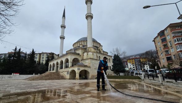 Battalgazi'de Bayram Öncesi Cami ve Mezarlık Temizliği