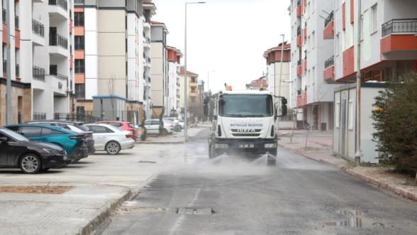 Battalgazi'de yağış sonrası temizlik çalışmaları artırıldı