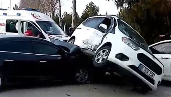 İnönü Üniversitesi'ndeki kazada kaç kişi yaralandı?