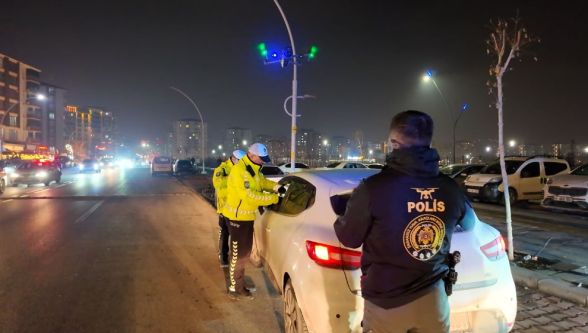 Malatya'da Gece Yarısı Güvenlik Denetimi