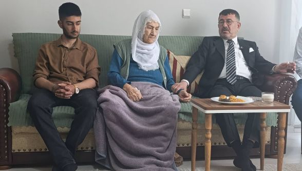 Milletvekili Veli Ağbaba'dan Polis Memuru Günay Gülmez'in Ailesine Başsağlığı