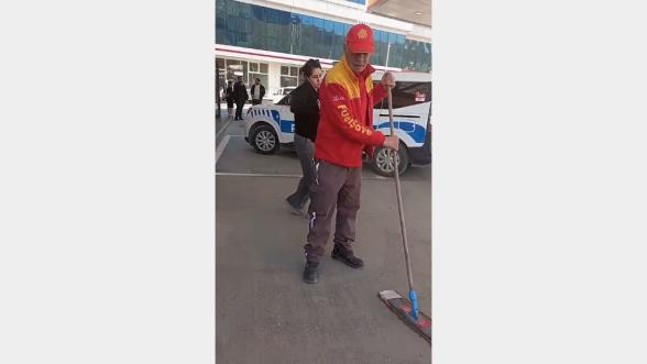 Sürücü markete doğru neden araç sürdü?