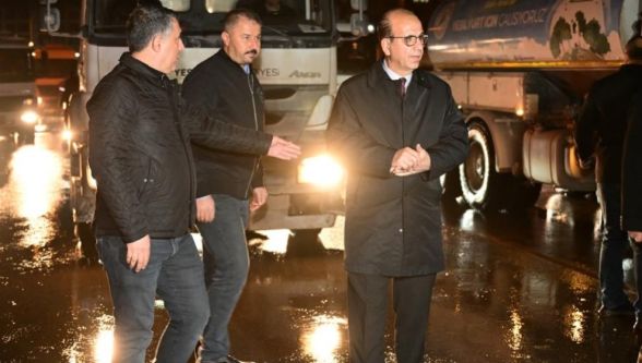 Yeşilyurt'ta gece mesaisi, hedef temiz sokak