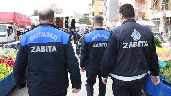 Zabıta ekipleri semt pazarlarında neyi kontrol etti?