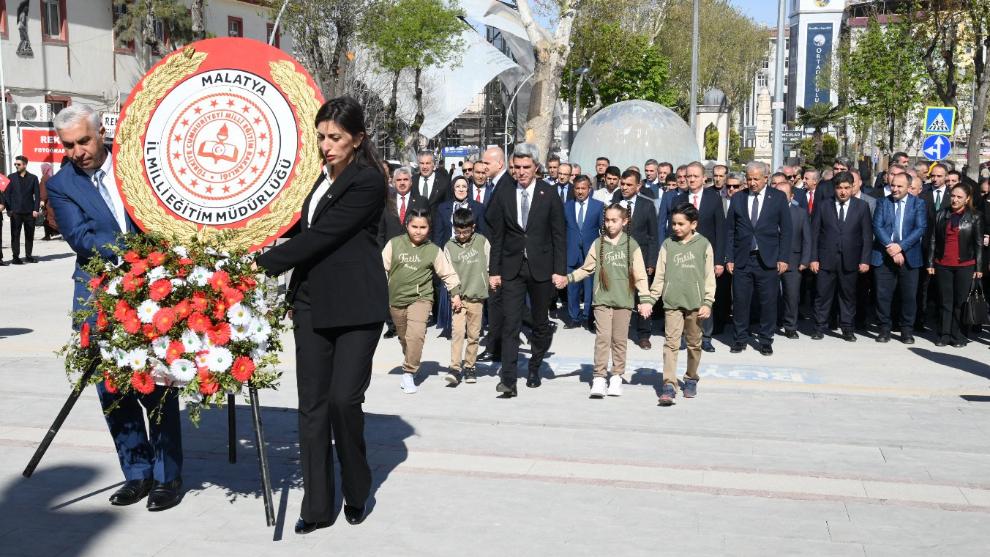 “Günümüzün en önemli sınavlarından biri de dijital bağımlılıktır.”