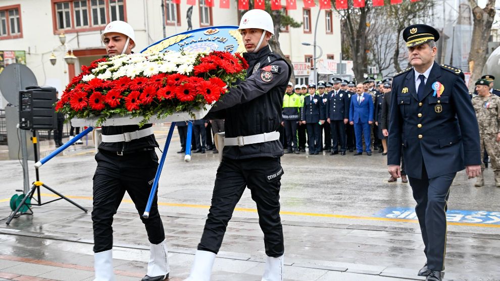 "Milletimizin birliği ve dirliği için fedakârca çalışıyor"