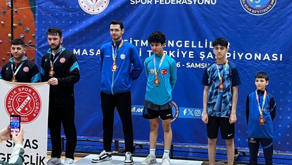 İşitme Engelliler Masa Tenisi Türkiye Şampiyonası'nda Malatya'ya Madalya