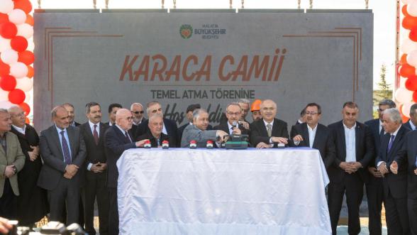 “Malatya genelinde 172 camimiz yıkıldı”... Mezarlık Karaca Camisi Temeli Atıldı