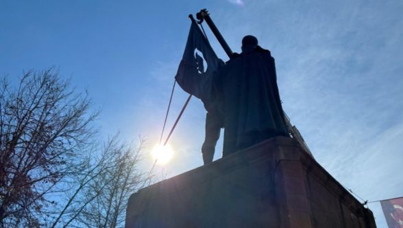 Malatyada anıtın eksik bölümü yeniden tamamlandı