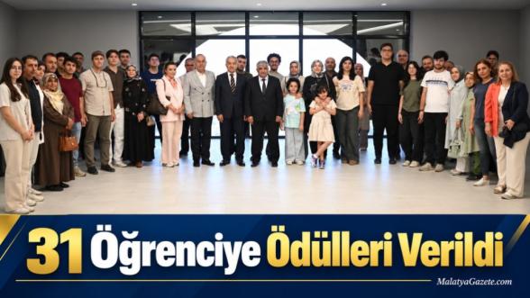 31 Öğrenciye Ödülleri Verildi